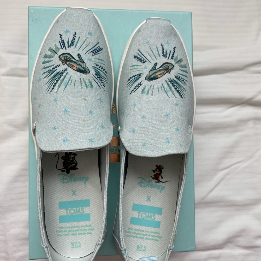 Toms x Disney canvas slip on